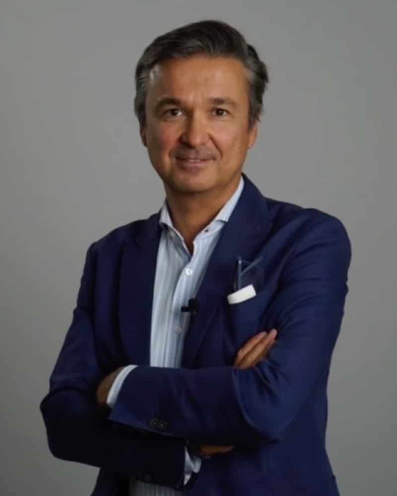 Javier Tome, Digital Banking